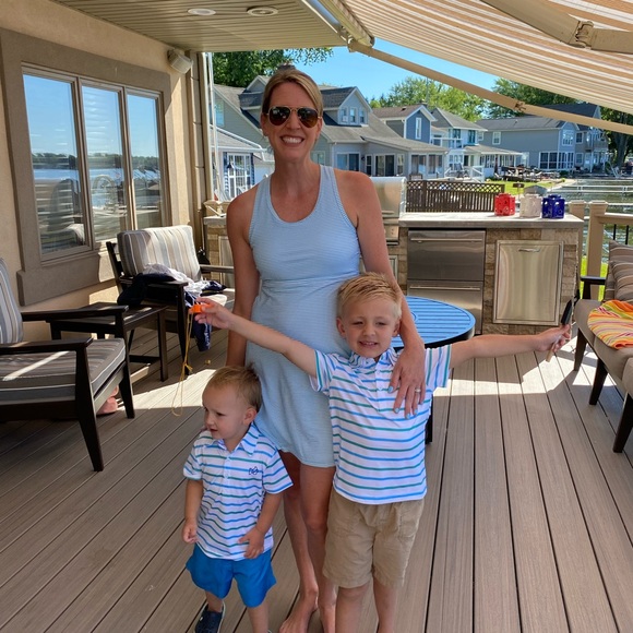 Meet your Posher, Stephanie - Picture 3 of 8